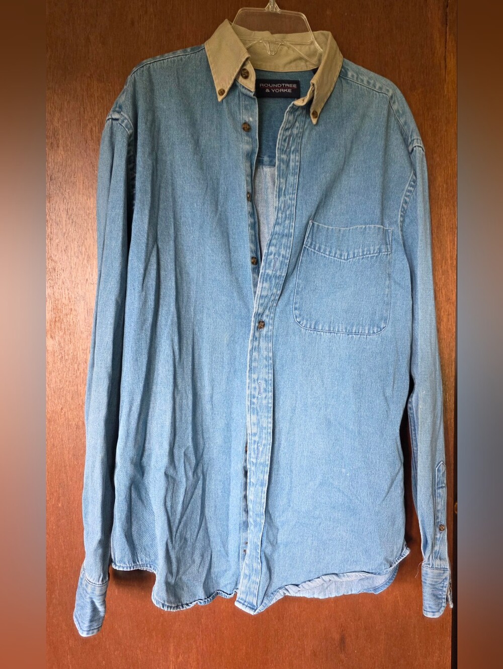 Roundtree & Yorke Men’s Light Blue Denim Shirt Jacket with Khaki Collar